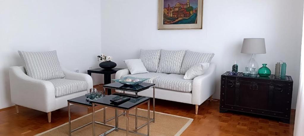 Amazing Seaview Apartment With A Balcony Near The Beach - Kneza Trpimira I Задар Екстер'єр фото